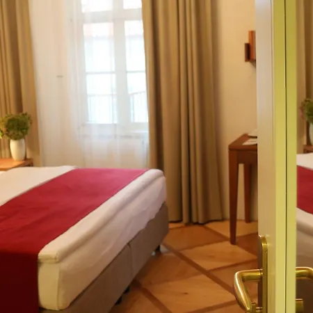 Golden Key Castle Hotel Praag