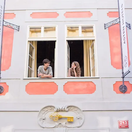 Hotel Golden Key Castle