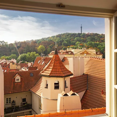 Golden Key Castle Hotel 4*