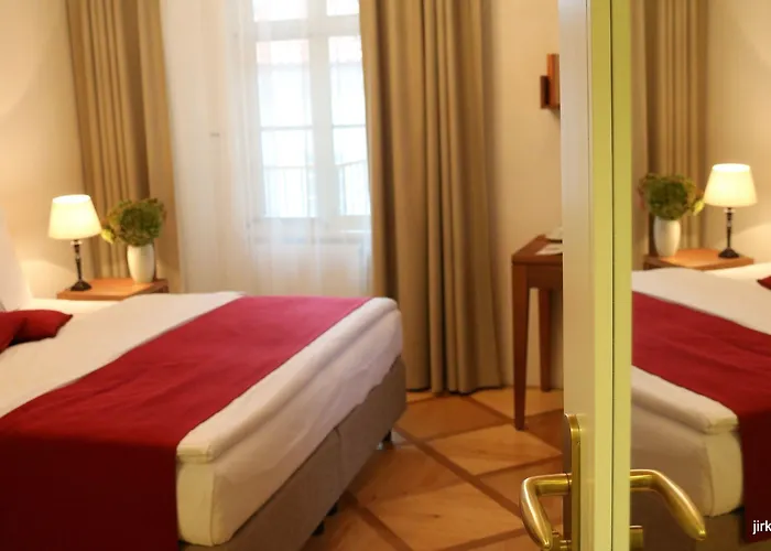 Hotel Golden Key Castle