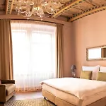 Golden Key Castle Hotel