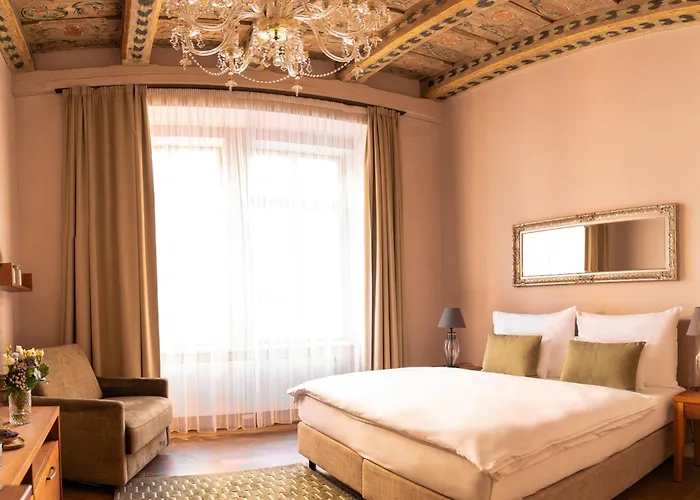 Golden Key Castle Hotell